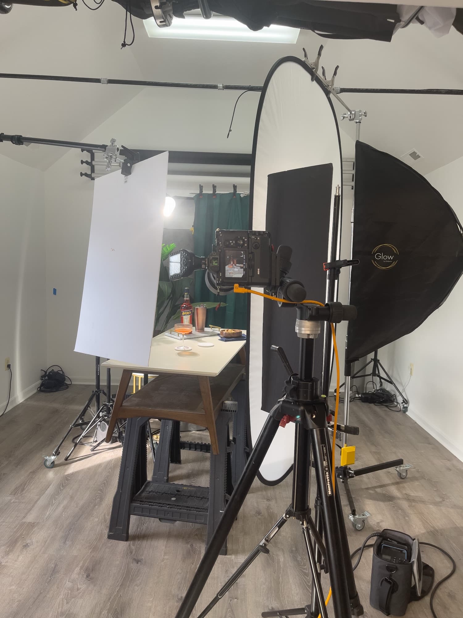 Behind the scenes — image 11